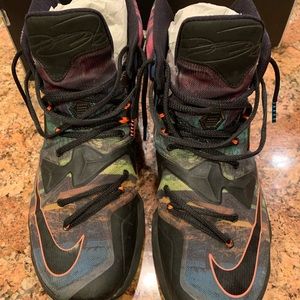 Nike Lebron XIII